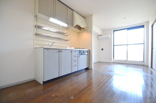 グローリアスハイツの物件内観写真